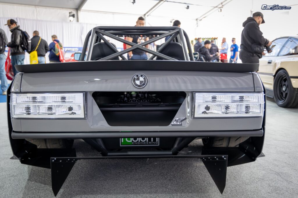 Rear view BMW E30